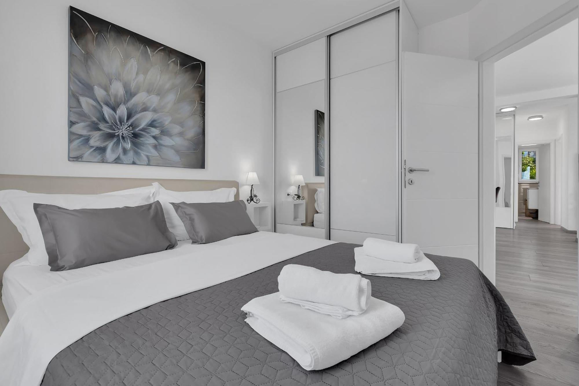 Sea View Apartments Dammi With Free Parking 마카르스카 외부 사진