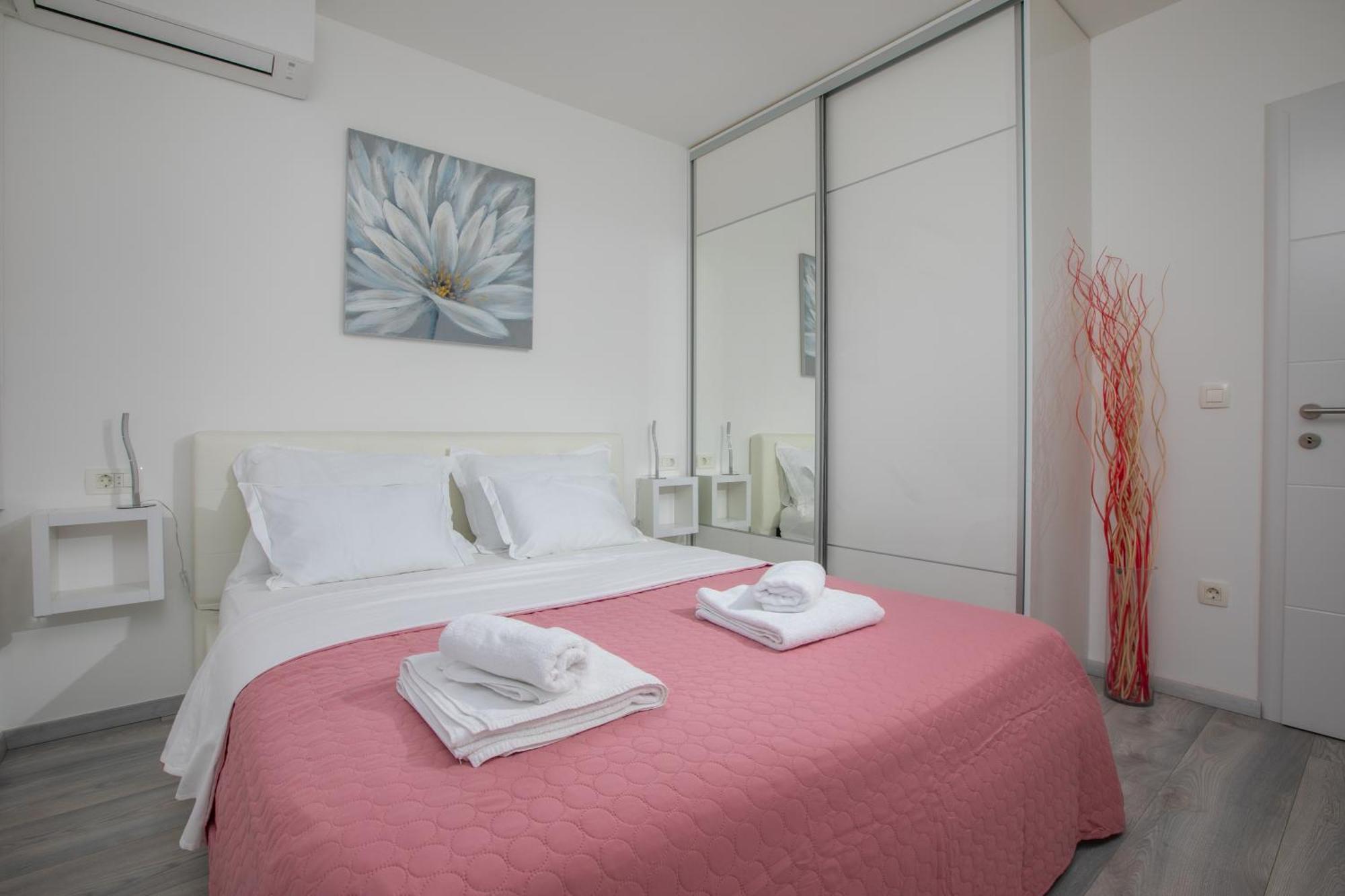 Sea View Apartments Dammi With Free Parking 마카르스카 외부 사진